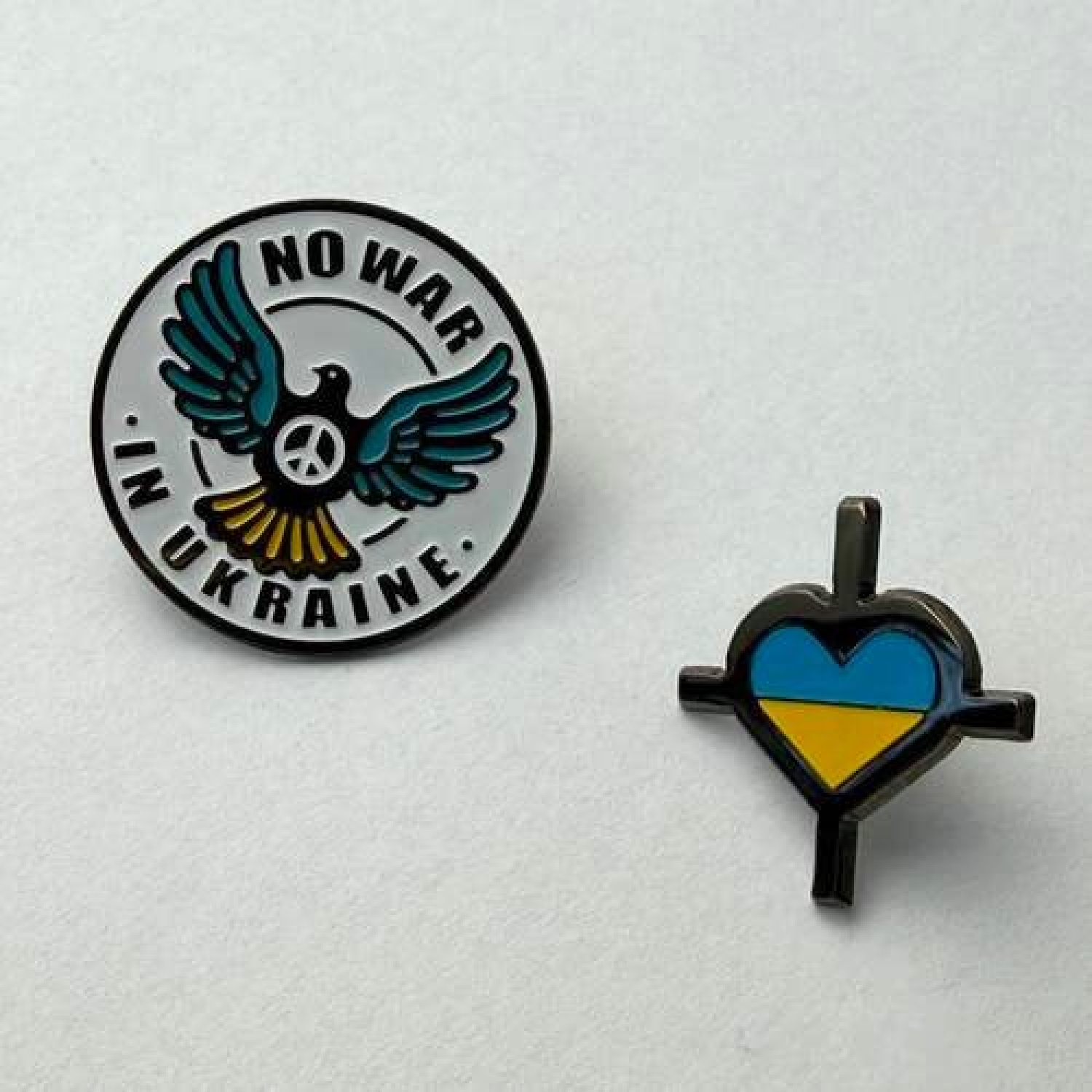 Набір значків No War in Ukraine + Серце
