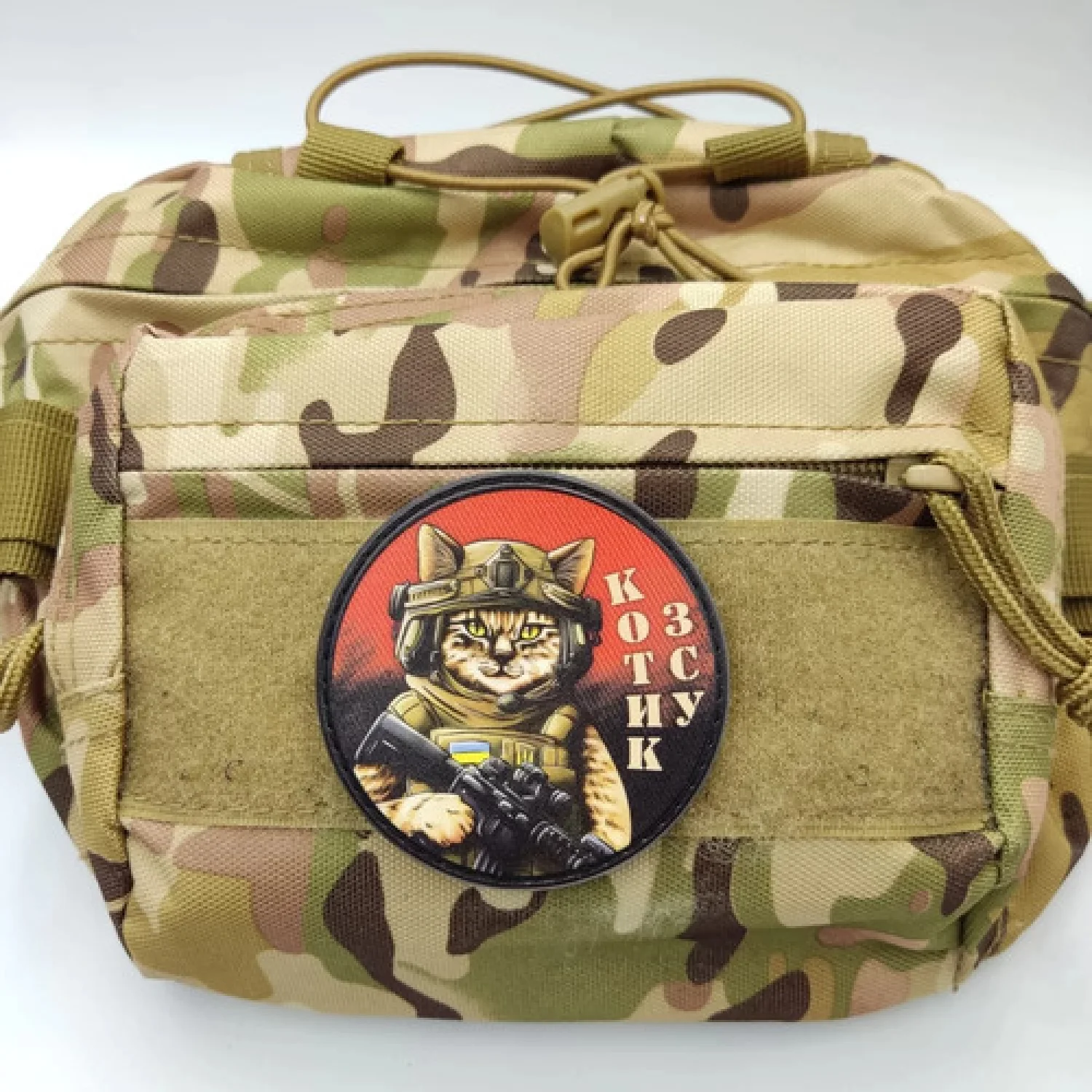 Шеврон Котик ЗСУ червоно-чорний