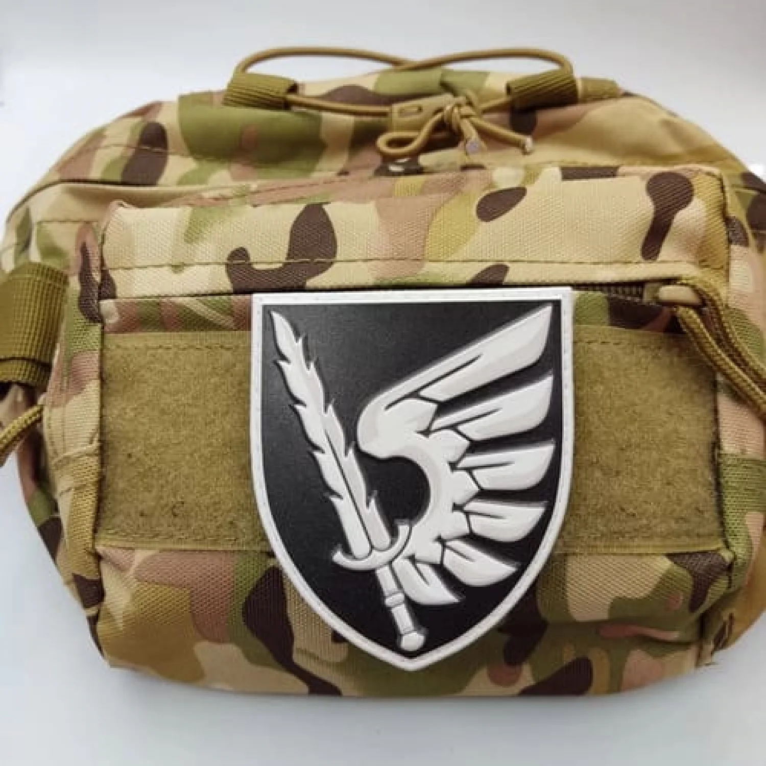 Шеврон ЗСУ 79 ОДШБр чорно-біла