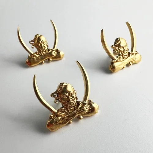 Набор из 3х значков "Украинский этно супергерой Казак с саблями"