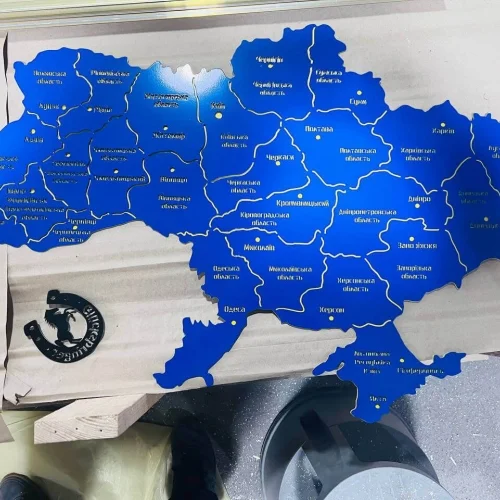 Настінна мапа України з металу розмір L