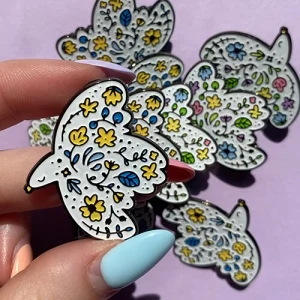 Значок Пташка з квітами жовто-синіми