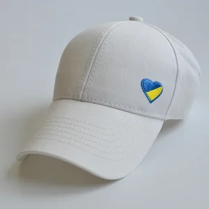 Бейсболка вишивка СЕРЦЕ Україна, білий