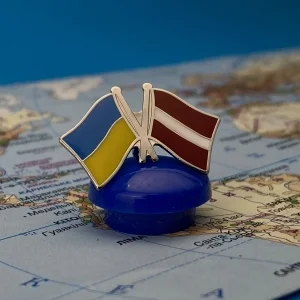 Значок Прапори Україна / Латвія