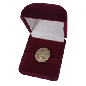 Футляр квадратный для наград, медалей, орденов, монет, значков бордовый бархатный