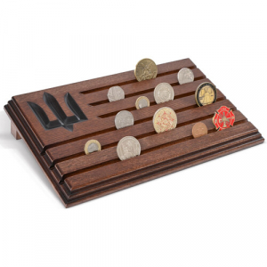 Медальница подставка для коллекционных монет и медалей с гравировкой Трезубец ЗСУ деревянная коричневая