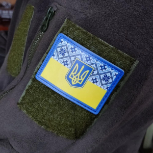 Шеврон флаг Украины вышиванка с гербом