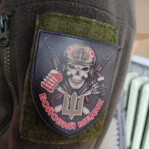 Шеврон бойовий медик олива