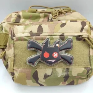 Шеврон Чортеня з кістками чорний