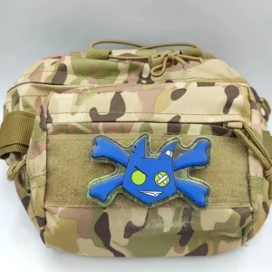 Шеврон Чортеня з кістками синій