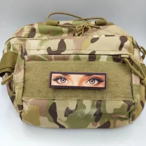 Шеврон сірі очі