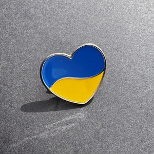 Пин на одежду Большое сердце волна