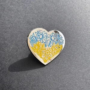 Пін на одяг Серце мак