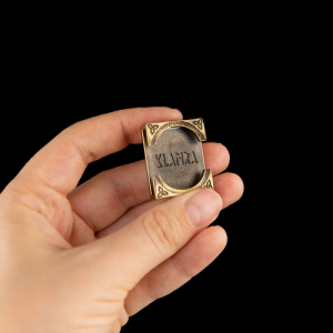 Моллі "Військовий тризуб"