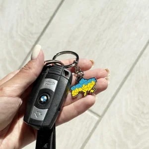 Брелок Карта Украины Желто-голубая (никель)