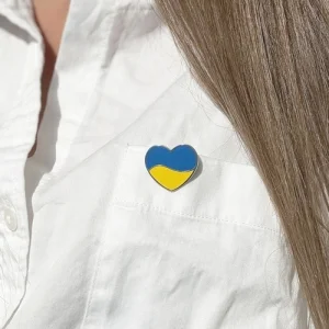 Пін на одяг Велике серце хвиля