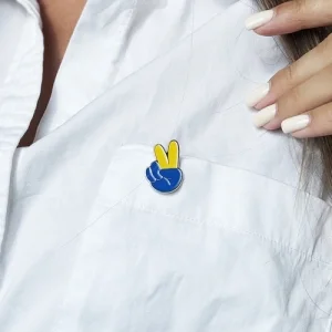 Пін на одяг Рука UA
