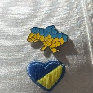 Значок мапа України Жовто-блакитна (нікель)