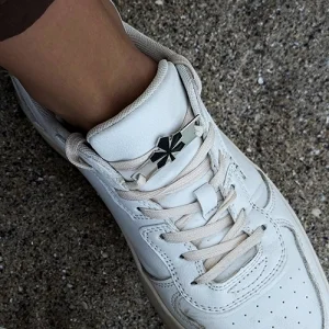 Значок для взуття vShnurok Каштан чорний