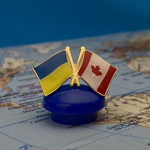 Значок прапори України / Канади (позолота)