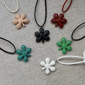 Підвіска Каштан світло-зелений гладкий