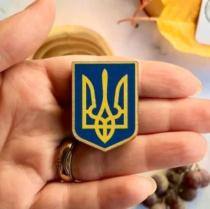 Значок Герб України на синьому фоні