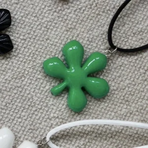 Підвіска Каштан світло-зелений гладкий