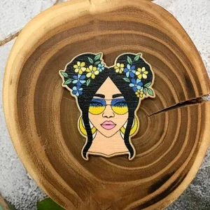 Значок Україночка брюнетка