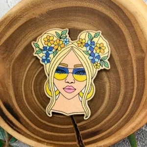 Значок Украиночка блондинка