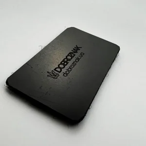 Велкро на вінілі. З патчу робить сувенірний магніт.