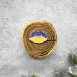 Значок Украина губы