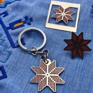 Набір значок + брелок + закладка для щоденника Вишиванка-Зірка в етно-стилі червоний