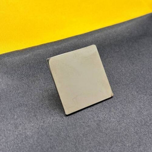 Основа під гравіювання Onepin 1x1 нікель Основа під гравіювання Onepin 1x1 нікель