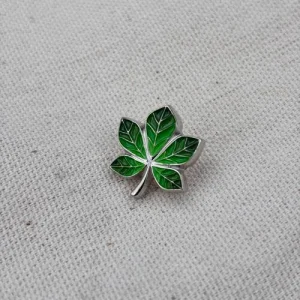 Значок Каштан зеленый под серебро