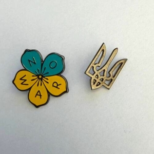 Набір значків No War + Герб України