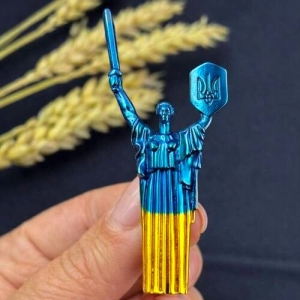 Значок Монумент Родина-Мати синьо-жевтий