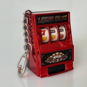 Брелок Игровой автомат красный