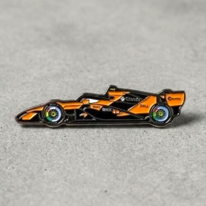 Значок Болід McLaren 2026