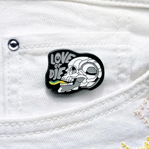 Значок Scull Love or Die