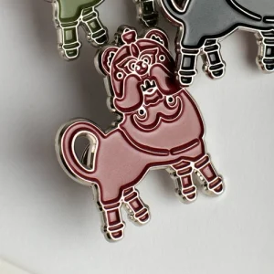 Значок Левчик бордовенький